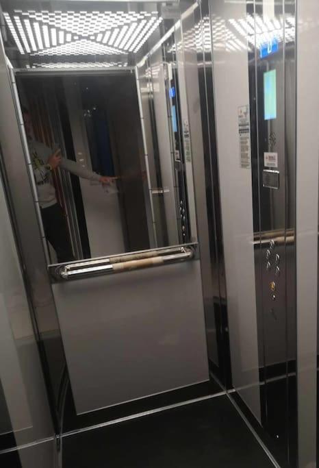 Luxurious 4Th Floor Apartment With Elevator アレクサンドルポリス エクステリア 写真