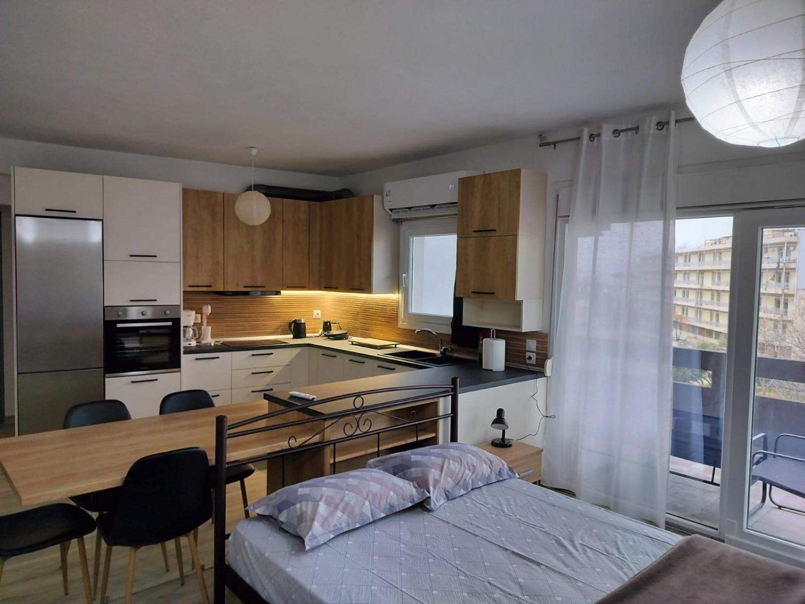 Luxurious 4Th Floor Apartment With Elevator アレクサンドルポリス エクステリア 写真